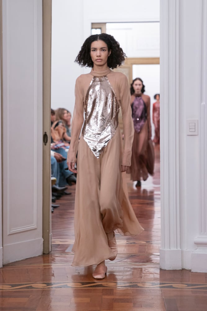 Le défilé Alberta Ferretti automne-hiver 2025-2026.