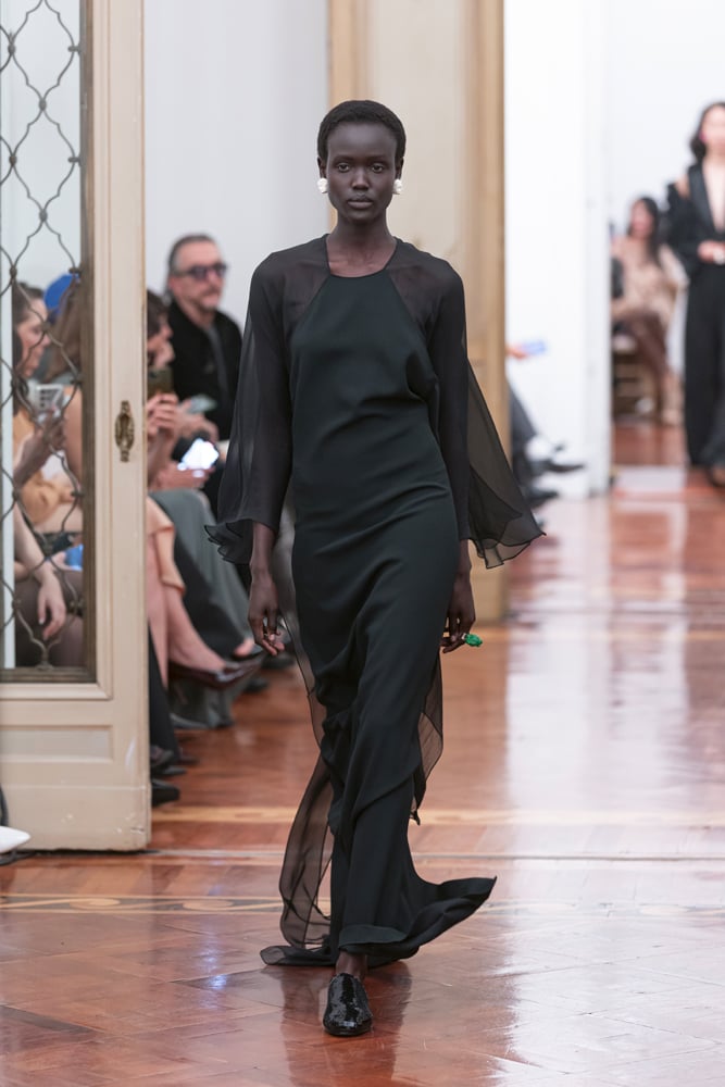 Le défilé Alberta Ferretti automne-hiver 2025-2026.