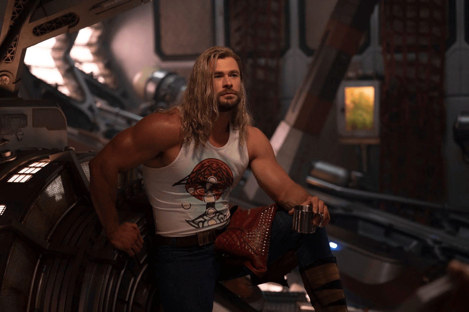 Chris Hemsworth dans le film Thor : Love and Thunder (2022) de Taika Waititi. © Marvel Studios 2022. All Rights Reserved.