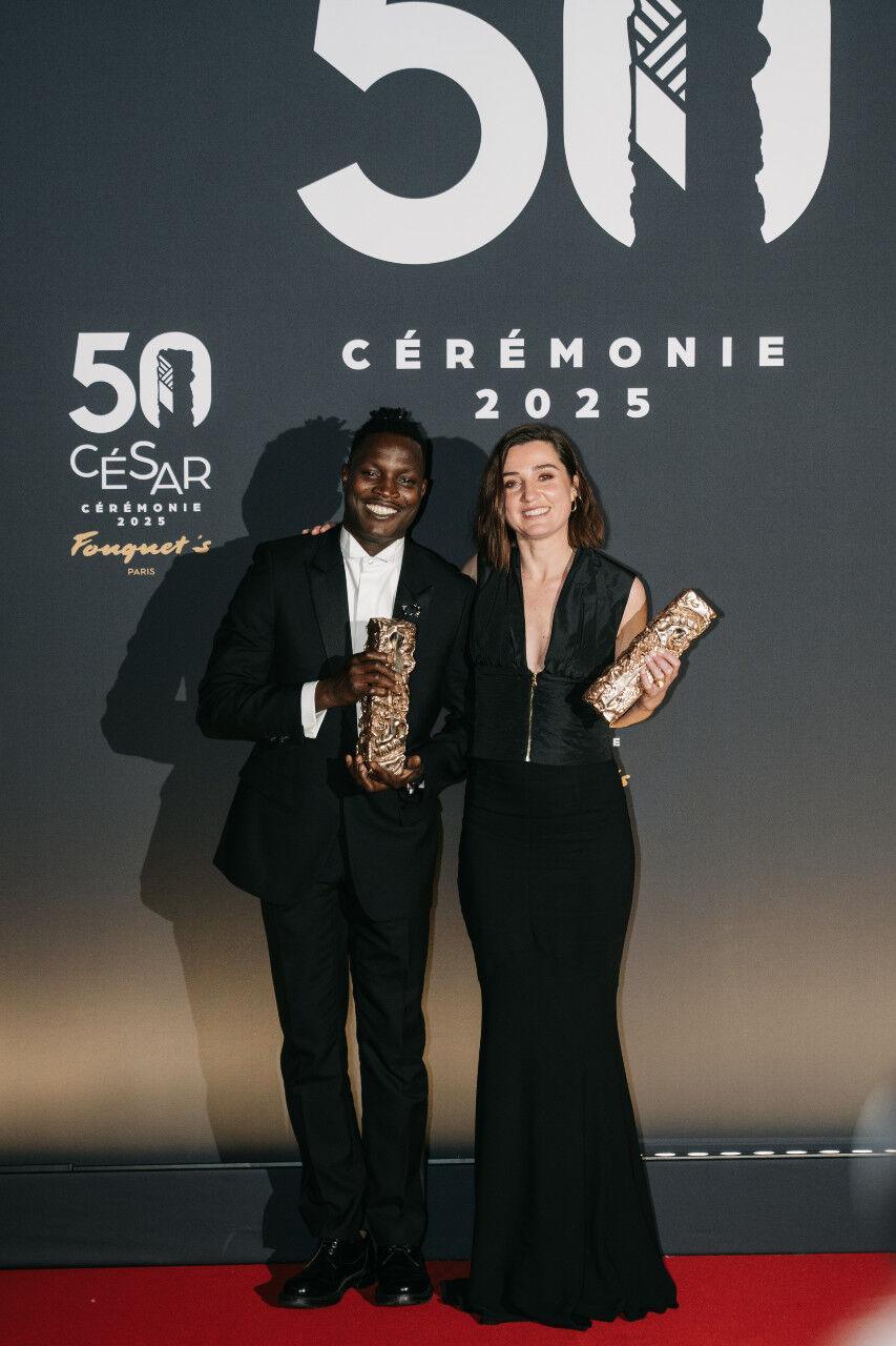 Abou Sangaré et Nina Meurisse au dîner de gala de la 50e cérémonie des César, le 28 février 2025, au Fouquet's Paris © Stefani Leguenn.