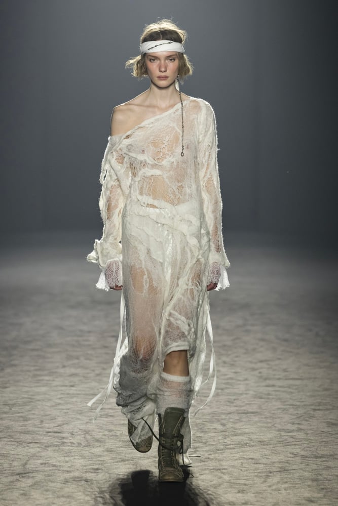 Le défilé Ann Demeulemeester automne-hiver 2025-2026.