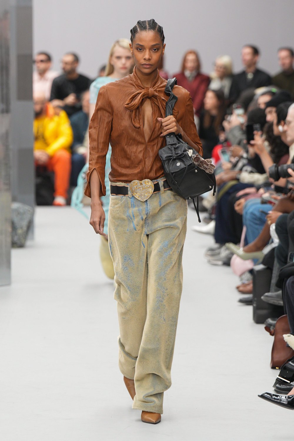 Le défilé acne studios automne-hiver 2025-2026