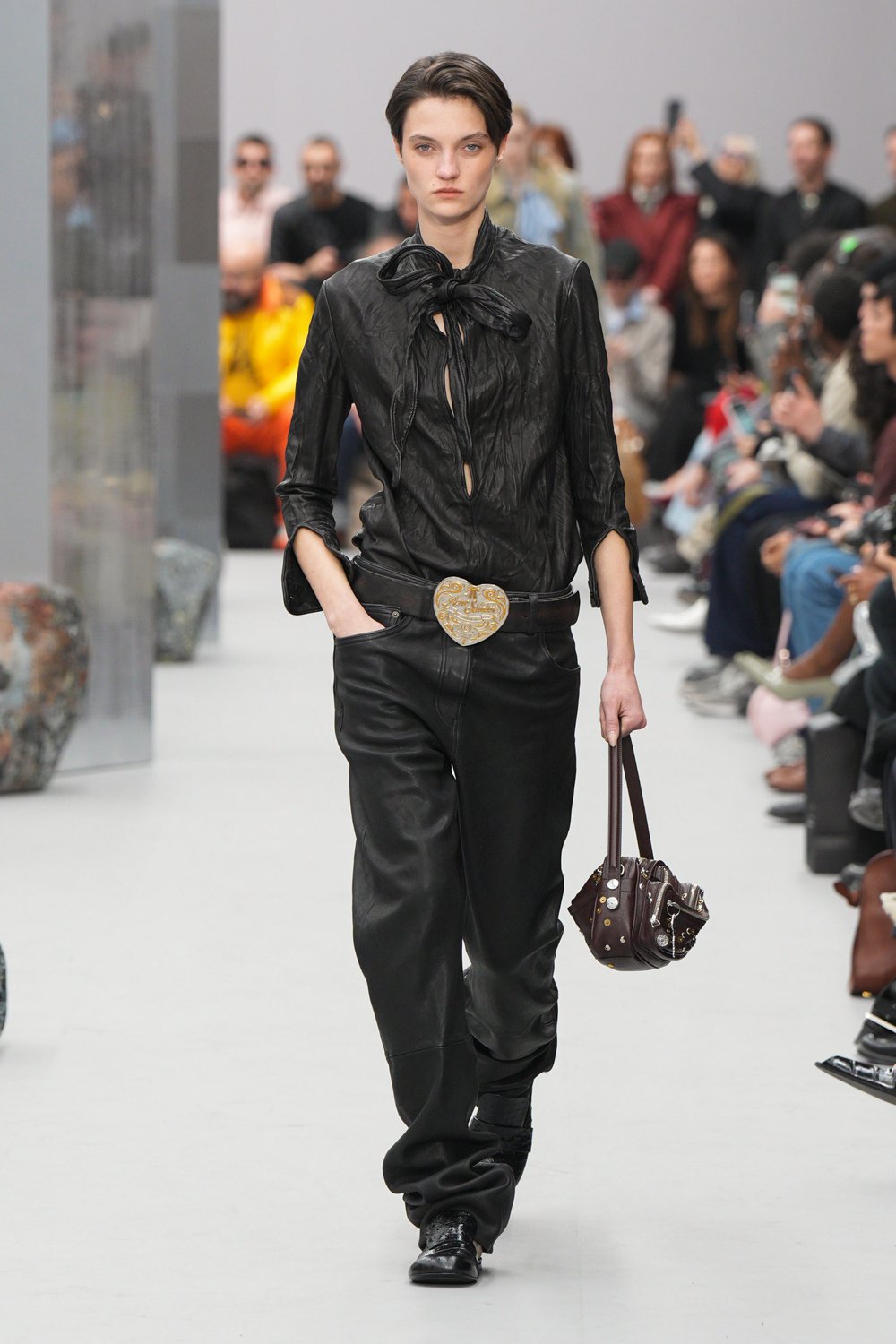 Le défilé acne studios automne-hiver 2025-2026
