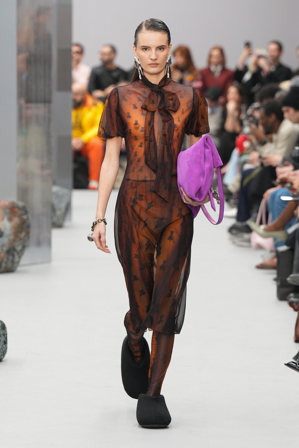 Le défilé acne studios automne-hiver 2025-2026
