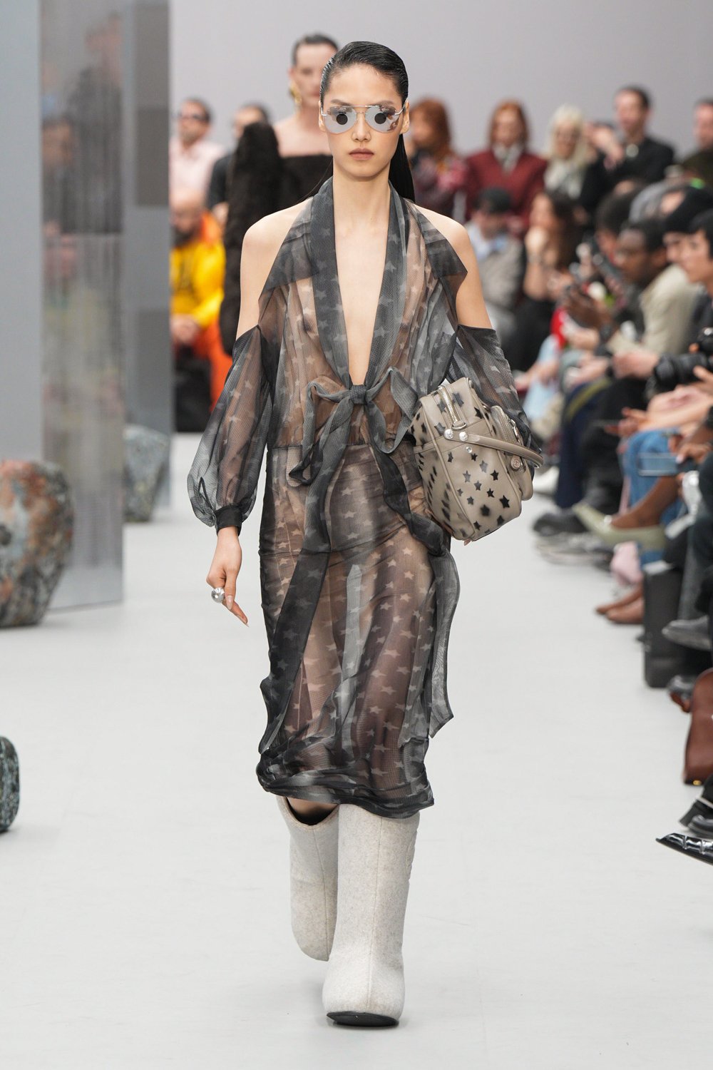 Le défilé acne studios automne-hiver 2025-2026