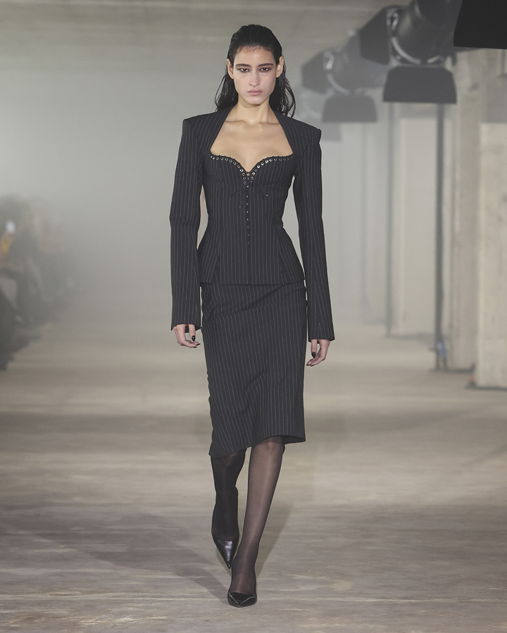 Le look officewear du défilé Ludovic de Saint Sernin automne-hiver 2025-2026.
