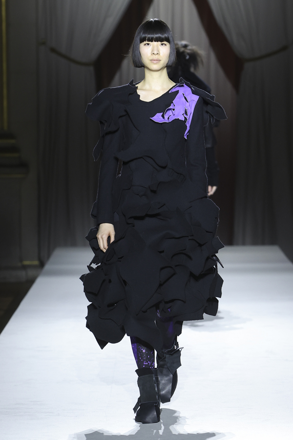Le défilé Yohji Yamamoto automne-hiver 2025-2026.