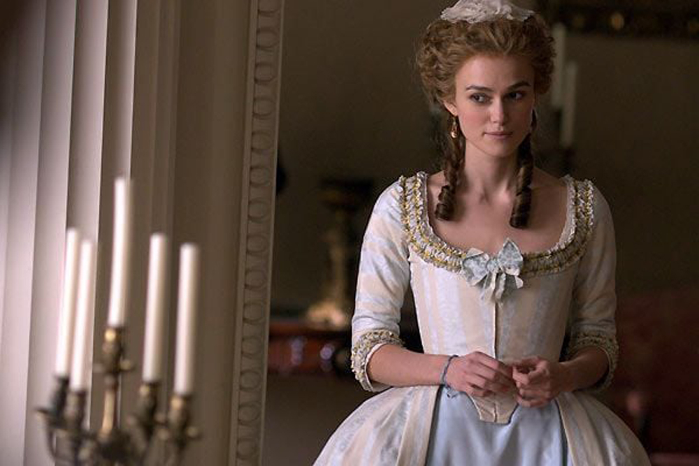 Keira Knightley en robe d'époque dans The Duchess. 