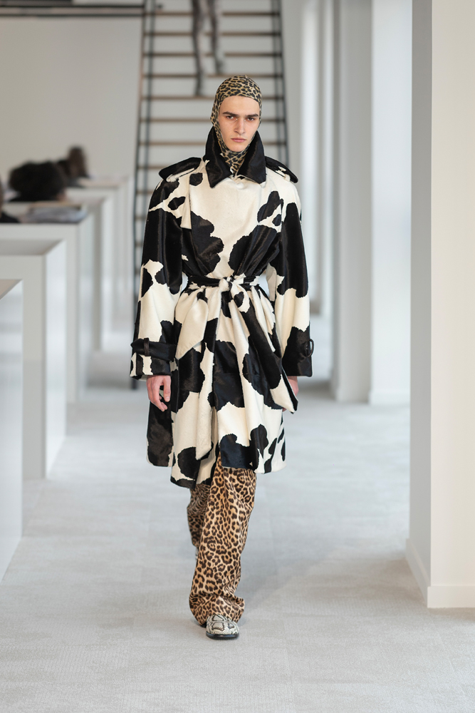 Le défilé Duran Lantink automne-hiver 2025-2026 à la Fashion Week de Paris