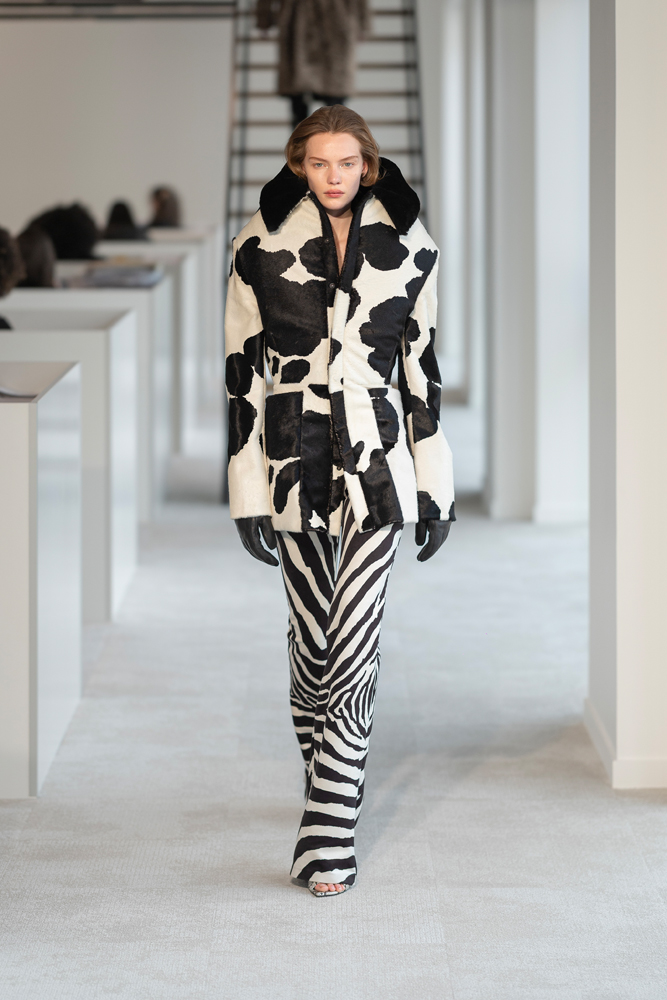 Le défilé Duran Lantink automne-hiver 2025-2026 à la Fashion Week de Paris