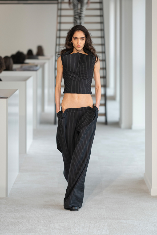 Le défilé Duran Lantink automne-hiver 2025-2026 à la Fashion Week de Paris