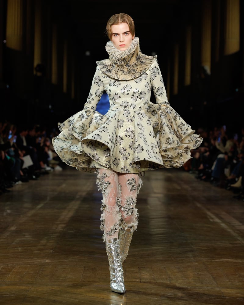Le défilé McQueen automne-hiver 2025-2026.