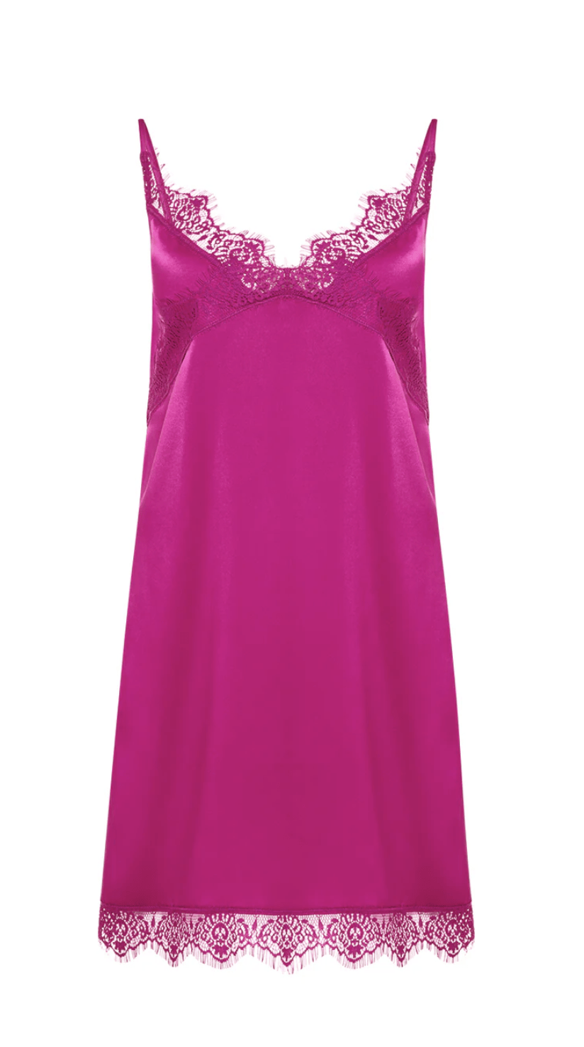 mini nuisette en satin rose avec détails dentelle simone perele
