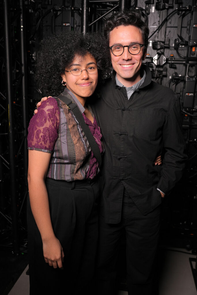 Anhar Salem et Ludovic Delalande. © Stéphane Feugère. Le vernissage de l’exposition “1000 milliards d’images du Prix Reiffers Art Initiatives, Pris.