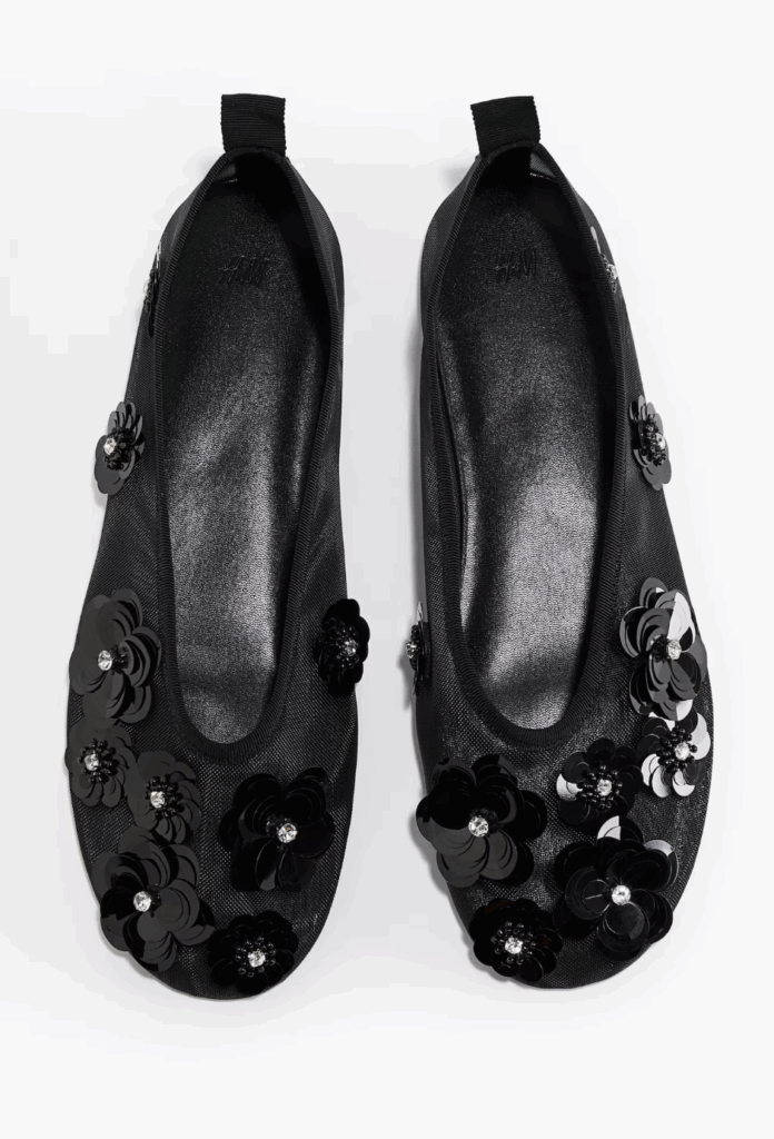 ballerines en mesh noir à appliqués fleurs mango