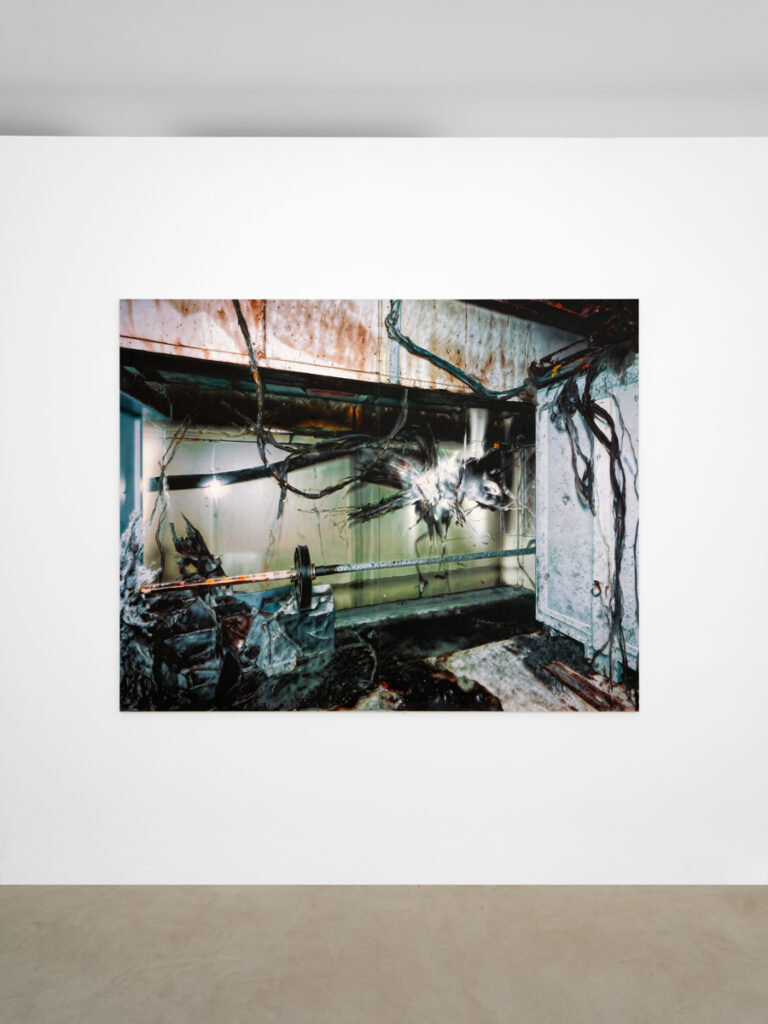 Œuvre de l'artiste Jean-Vincent Simonet. Vue de l'exposition 1000 milliards d'images chez Reiffers Art Initiatives, Paris.