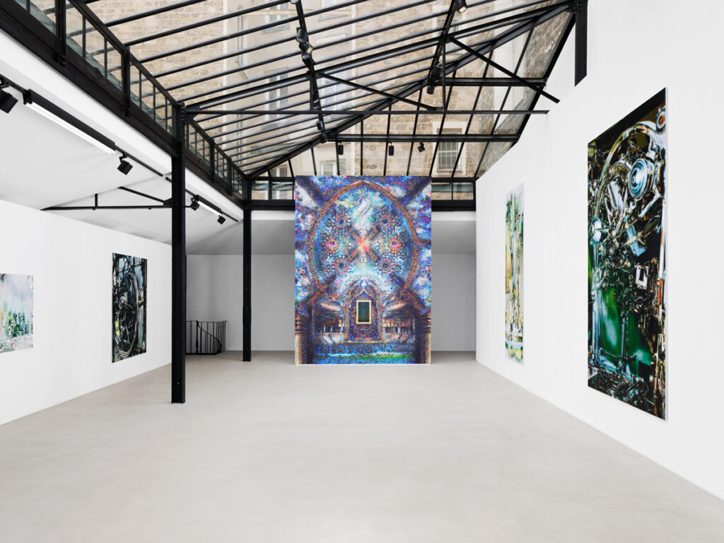 Vue de l'exposition 1000 milliards d'images chez Reiffers Art Initiatives, Paris.