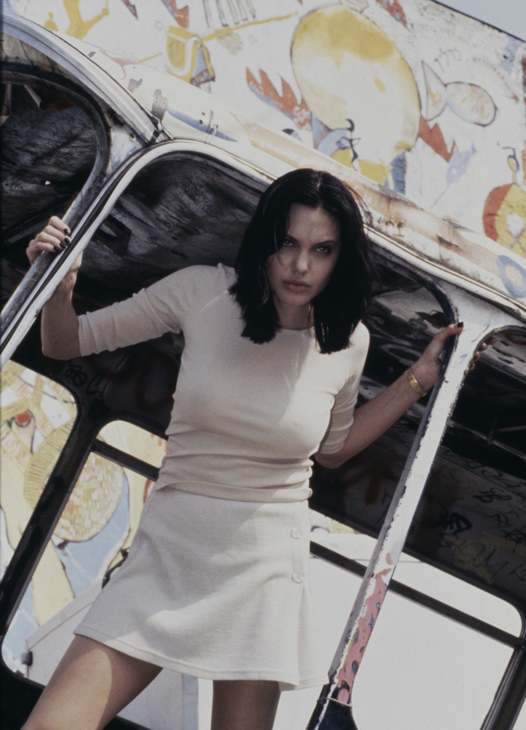 Angelina Jolie lors du tournage du film « Hackers » réalisé par Iain Softley, 1995 à Berlin. (Photo by Ronald Siemoneit/Sygma/Sygma via Getty Images)