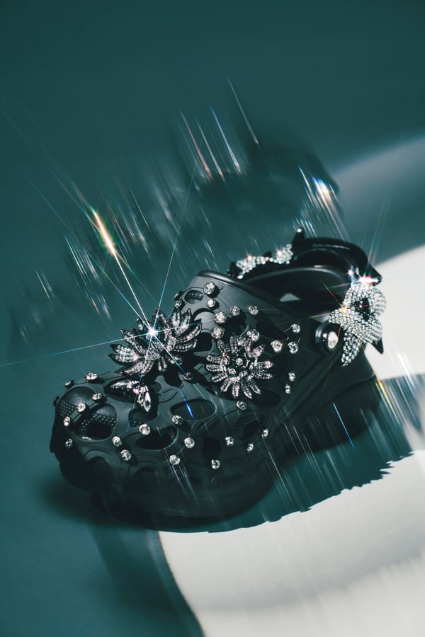 collab mode 2025 crocs x swarovski