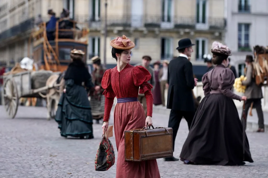 Suzanne Lindon dans le film La Venue de l'avenir de Cédric Klapisch