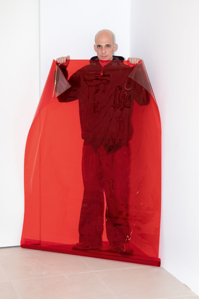 Jean-Vincent Simonet at the “1000 Milliards d’Images” Exhibition of the 2025 Reiffers Art Initiatives Prize, Paris. Photo: Jonathan Llense for Numéro art.