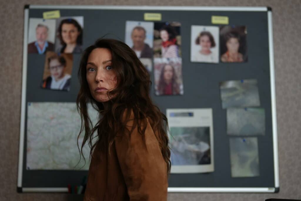 Laura Smet dans la série Surface (2025).