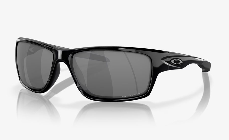 lunettes de soleil noires sport oakley
