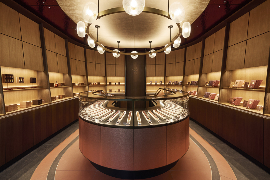 La chocolaterie Infiniment Chocolat par Pierre Hermé à Paris.