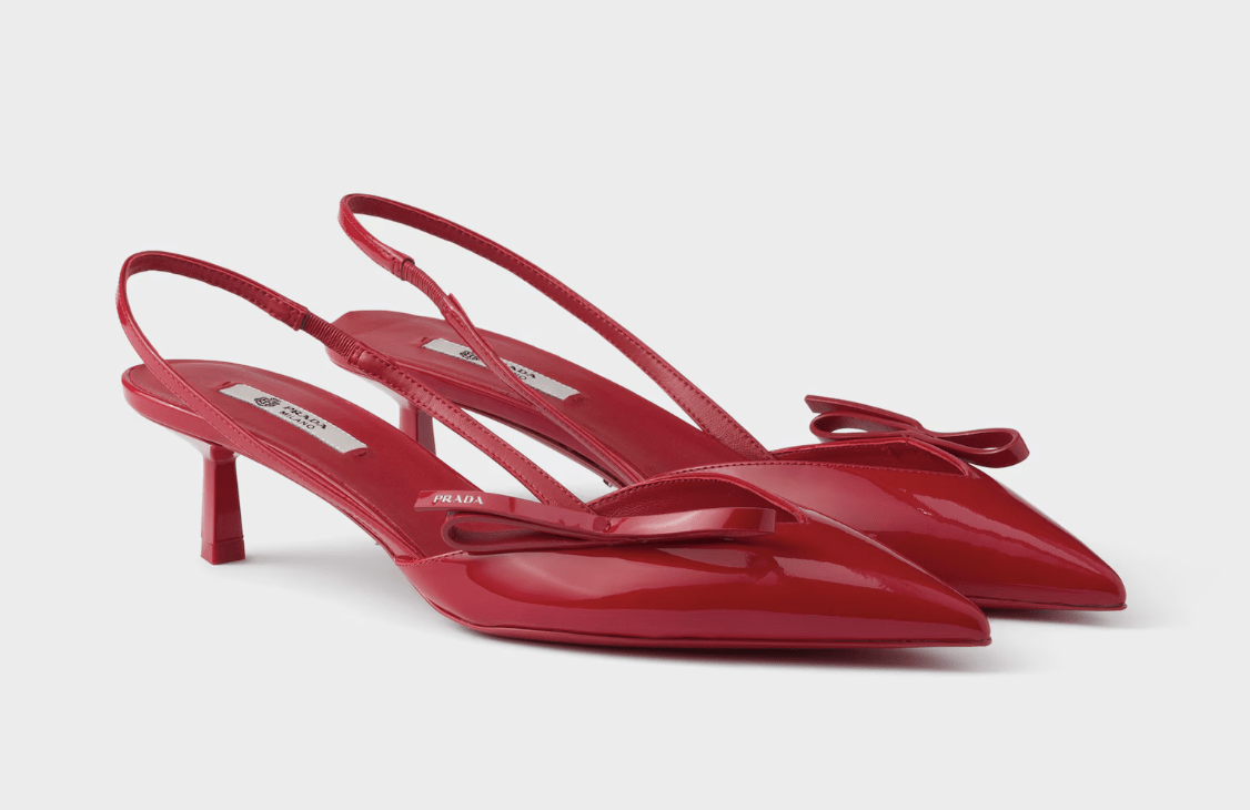 slingbacks en cuir verni rouge et nœud prada tendance printemps-ete 2026