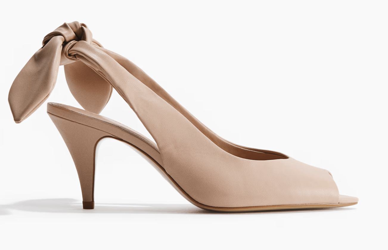 slingbacks beige ouvertes devant et nouées derrière tendance printemps-ete 2026 h&m