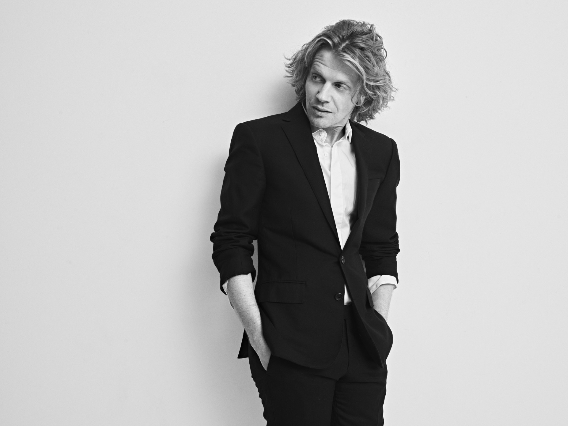 Le comédien Alex Lutz photographié par Arno Lam.