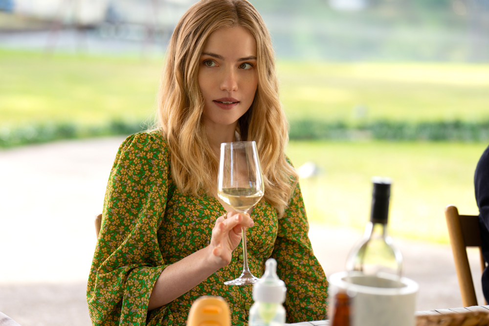 Photo de l'actrice Willa Fitzgerald dans le film Regretting You (2025) de Josh Boone.