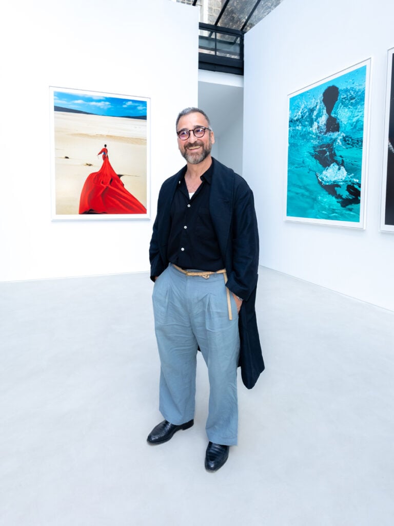 Txema Yeste au vernissage de son exposition avec Numéro
