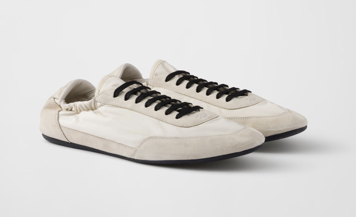 sneakers élastiques en cuir blanc tendance 2025