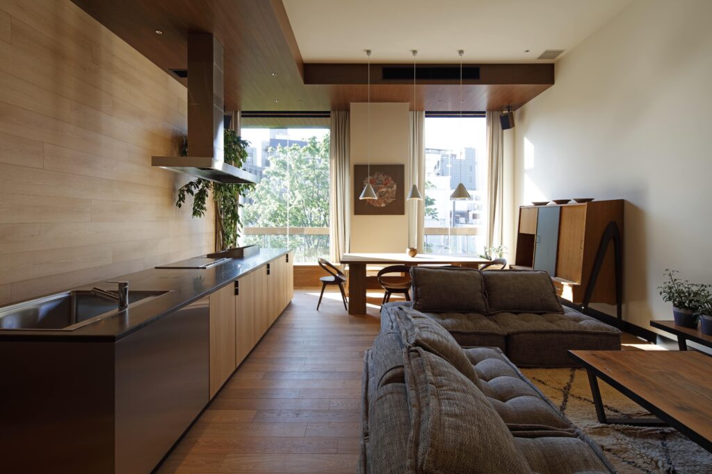 La dining suite du TRUNK Hotel de Shibuya.