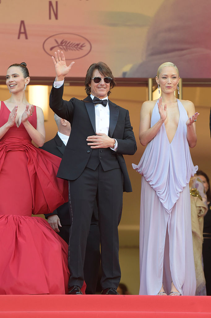 Tom Cruise en giorgio armani à la projection de Mission Impossible au festival de cannes 2025. 