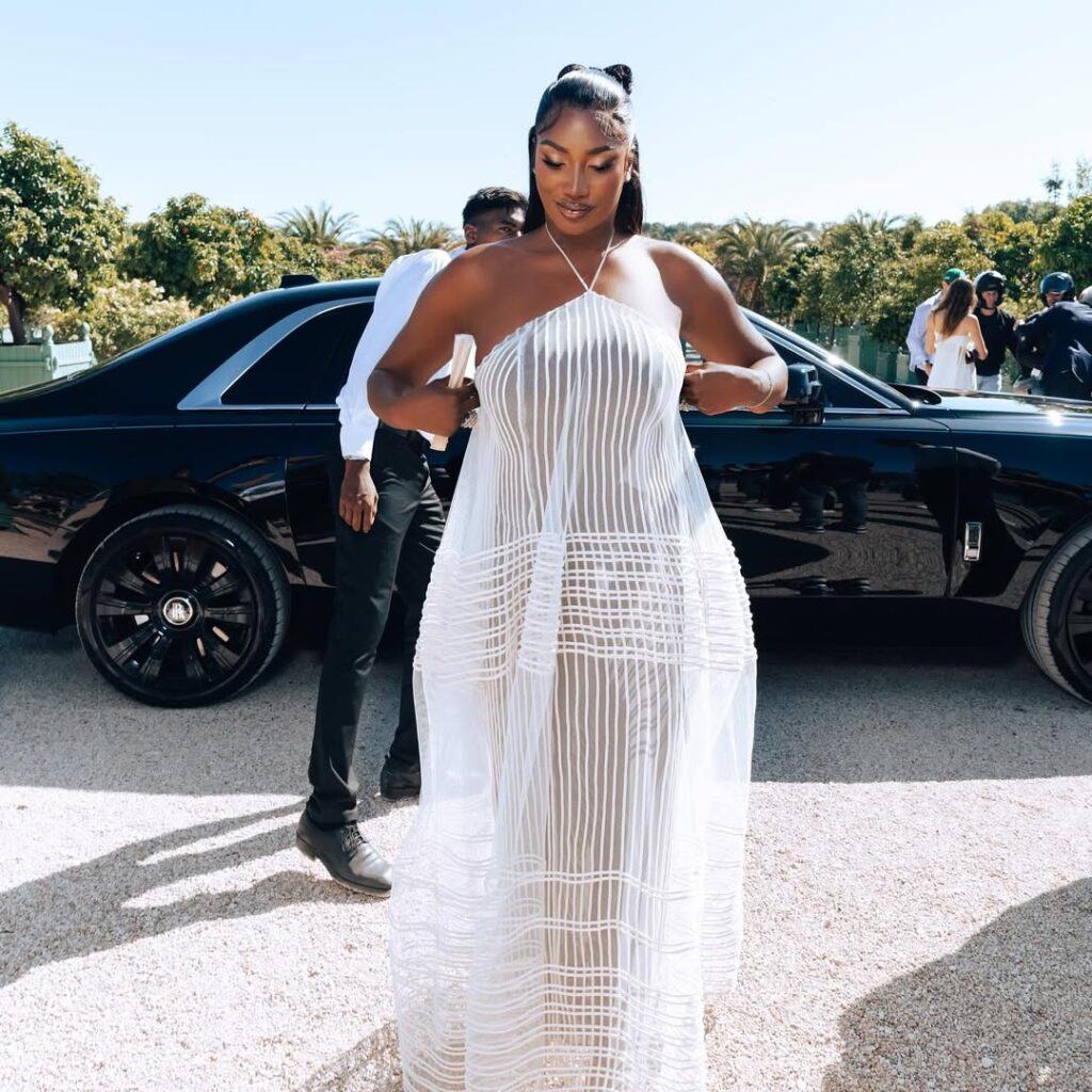 La chanteuse Aya Nakamura au défilé Jacquemus le 29 juin 2025.