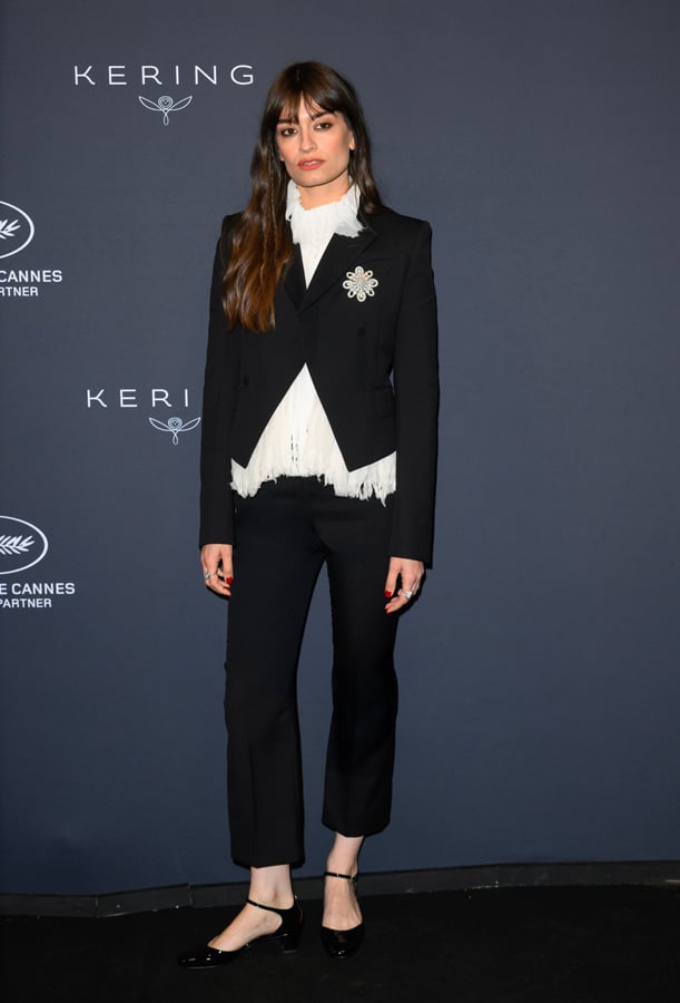 clara luciani en tailleur mcqueen au diner women in motion par kering au festival de cannes 2025