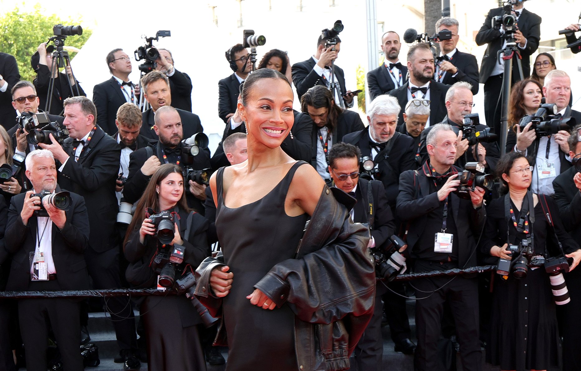cover meilleurs looks festival de cannes 2025 zoe saldana