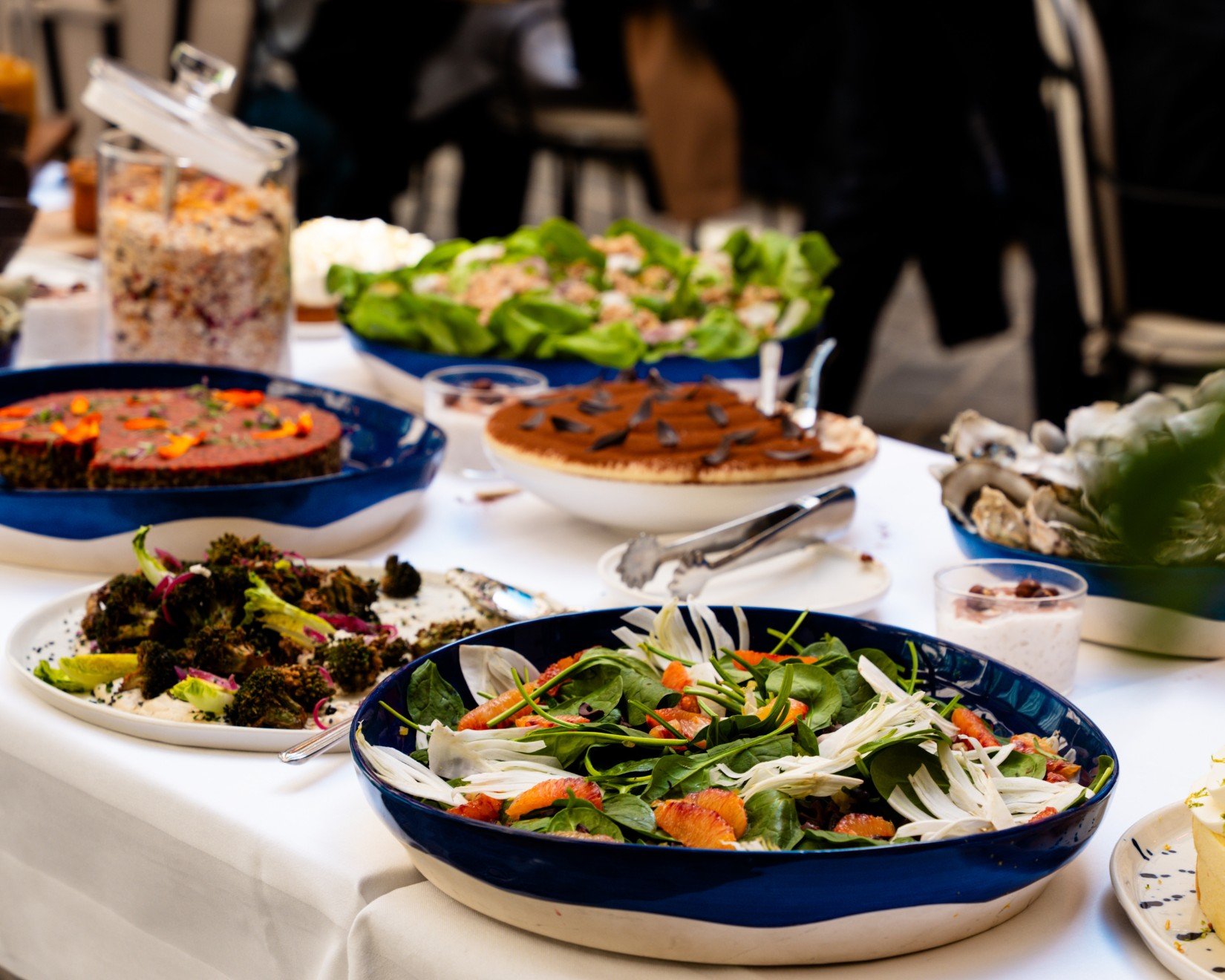 Le brunch du Delano Café chez Maison Delano à Paris.