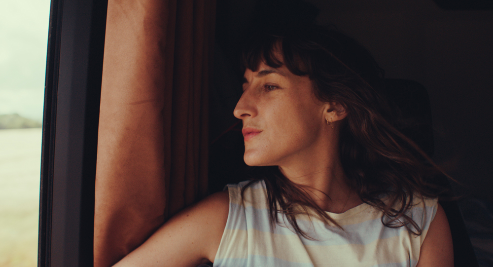 Juliette Armanet dans le film Partir un jour (2025).