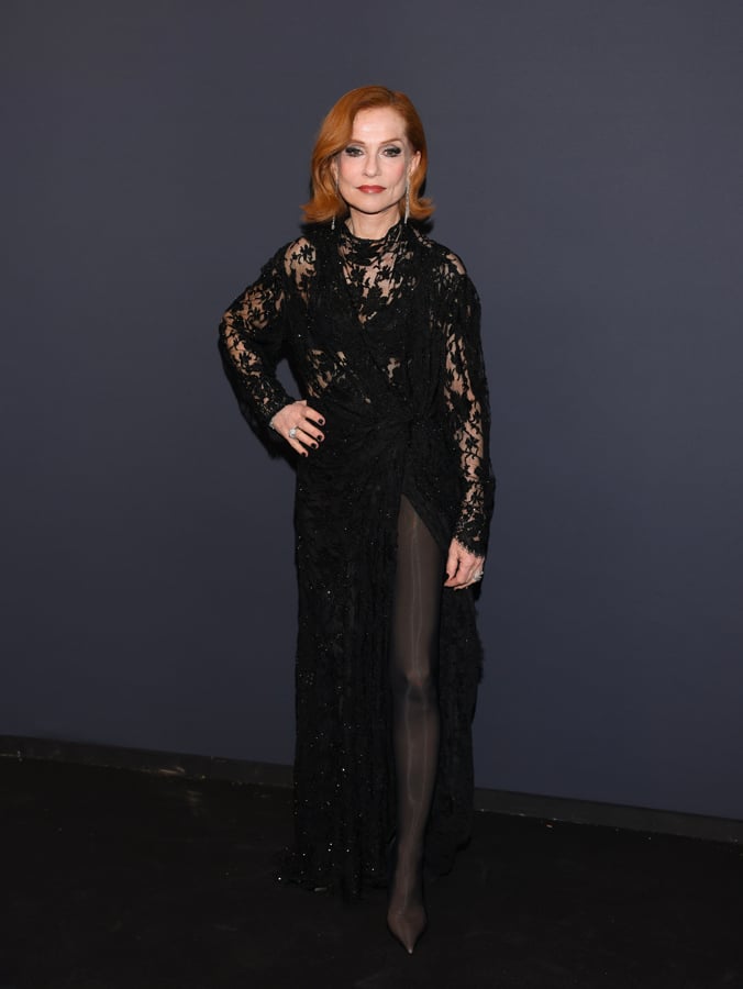 isabelle huppert en robe balenciaga et bijoux de beers au diner women in motion par kering au festival de cannes 2025