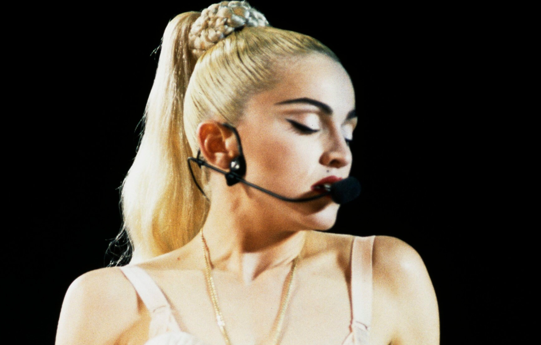 Madonna sur scène en corset.