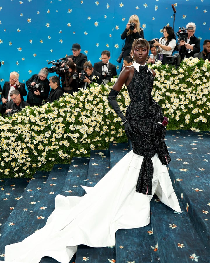 anok yai en robe thom browne au met gala 2025