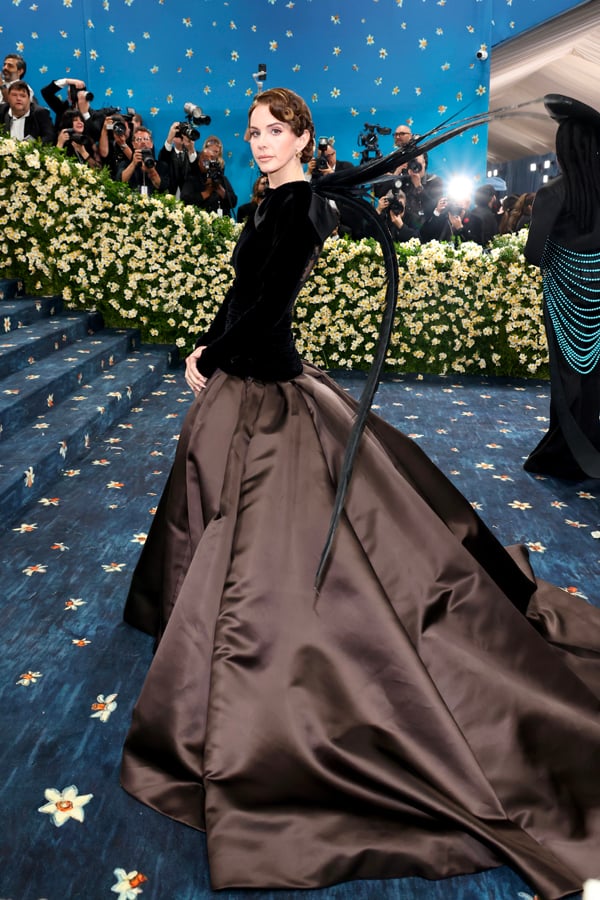 lana del rey en robe maison valentino 