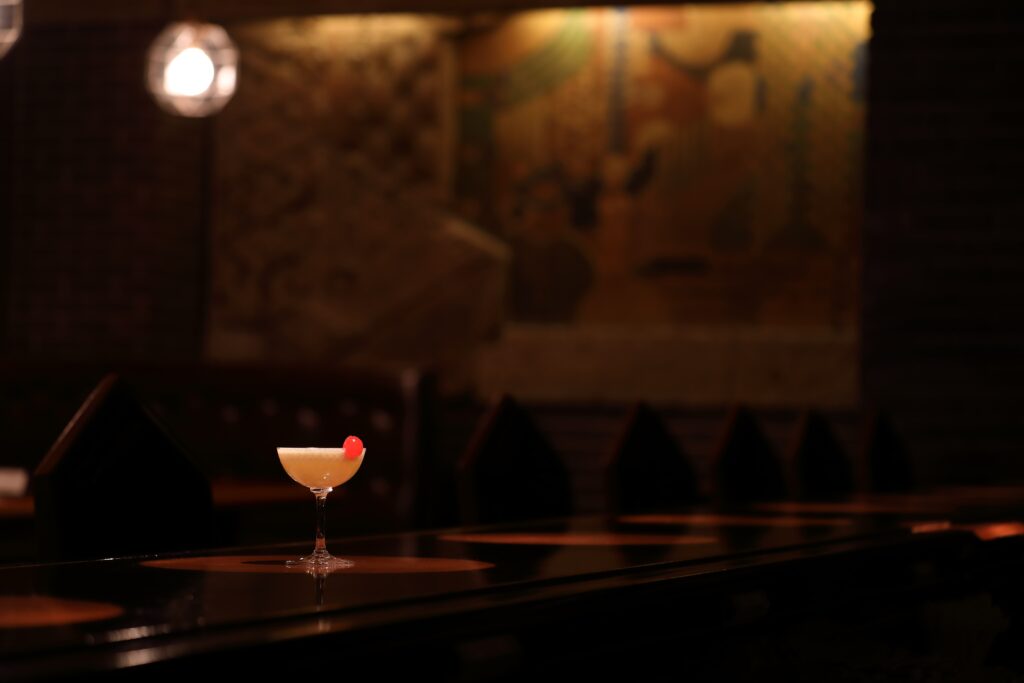 Le cocktail Mont Fuji proposé à l'Old Imperial Bar de Tokyo au Japon.