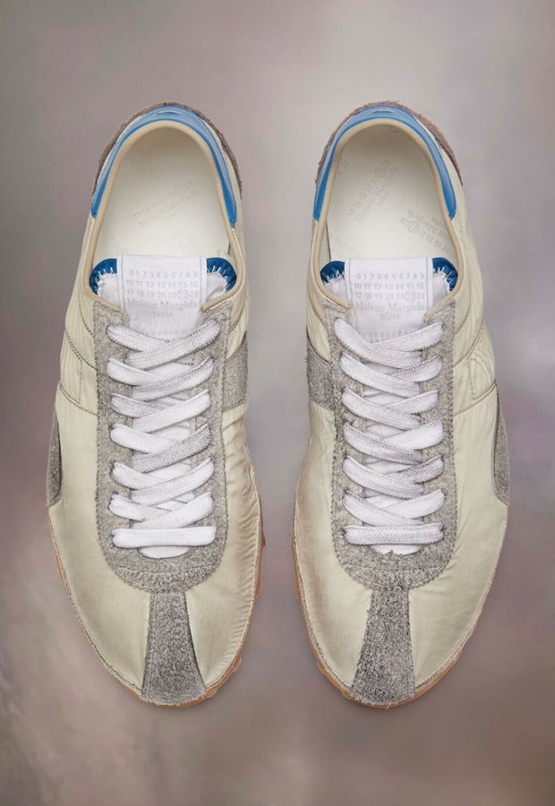 sneakers beiges en daim et cuir maison margiela tendance ete 2025
