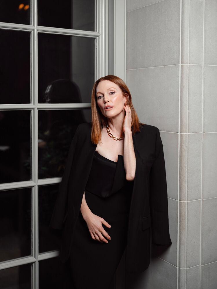 l'actrice Julianne Moore est nommée ambassadrice de la maison de haute joaillerie Messika