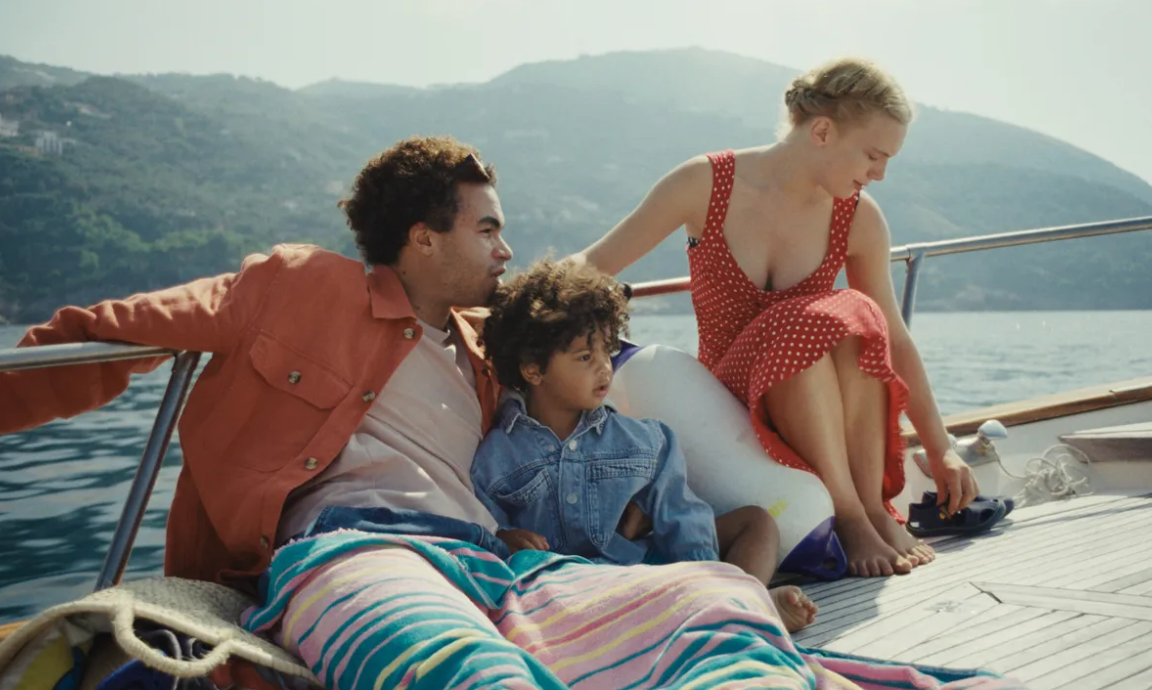 Théo Christine et Lou Lampros dans le film Vivre, Mourir, Renaître (2024) © ARP.