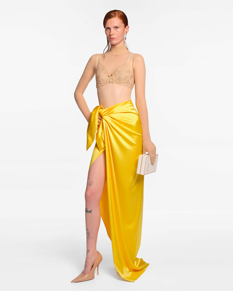 Yellow satin skirt from the Spring/Summer 2019 collection.